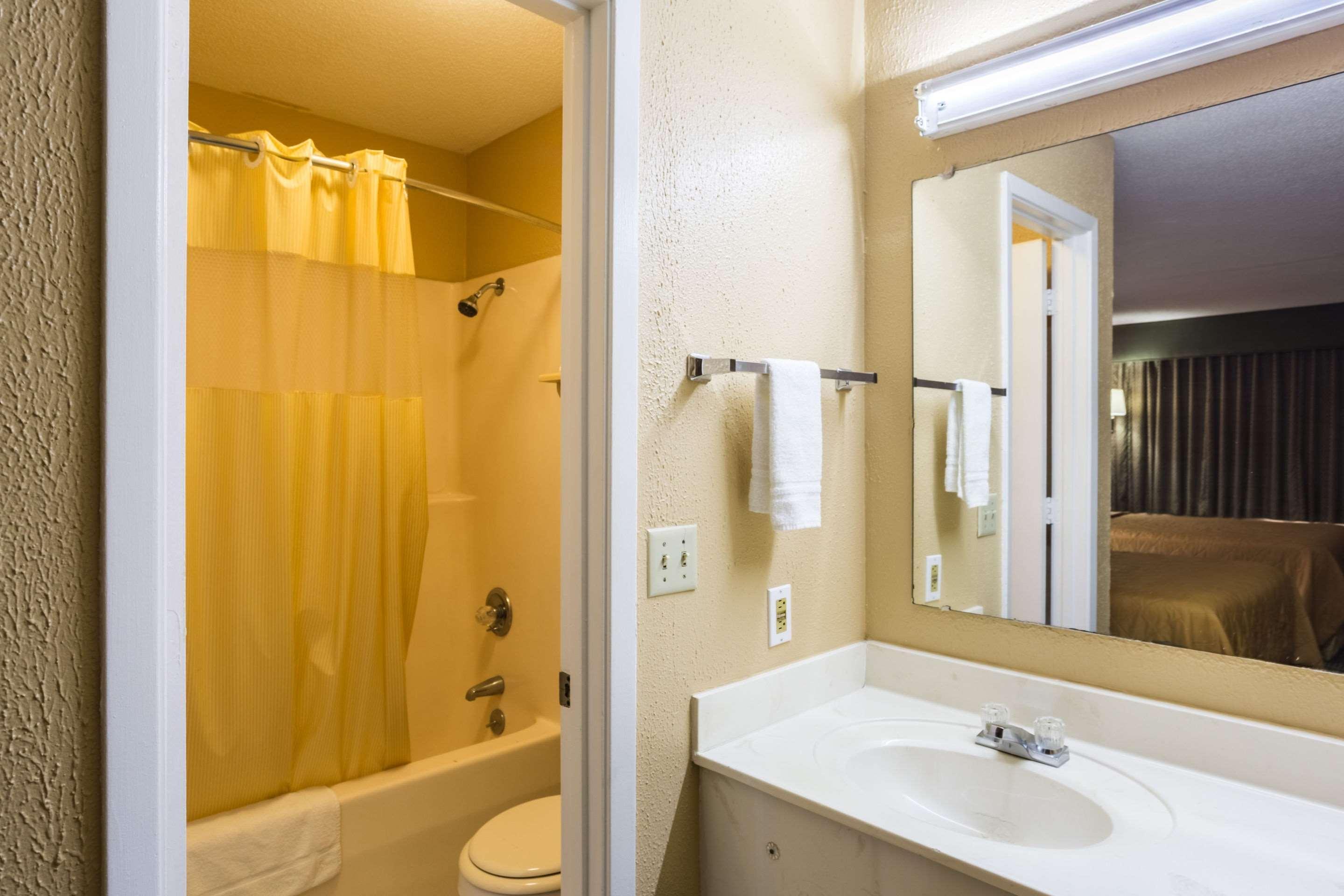 Rodeway Inn Hazlehurst Kültér fotó
